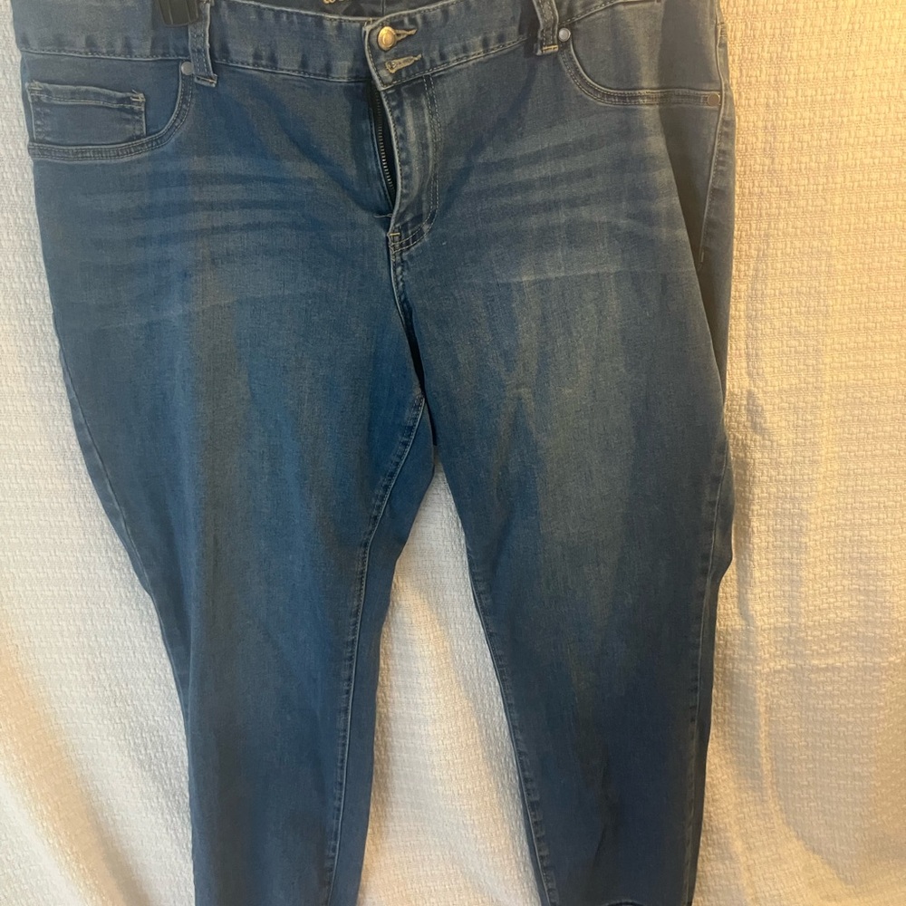 Capri  Jeans